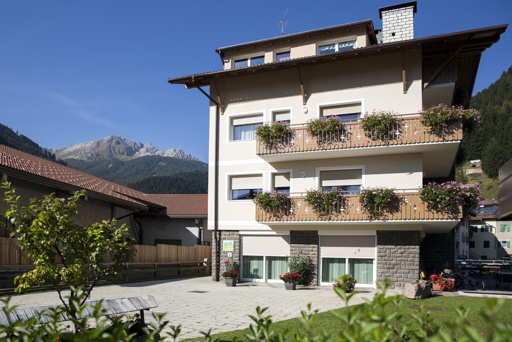 Appartamento Rose Di Bosco Predazzo Eksteriør billede
