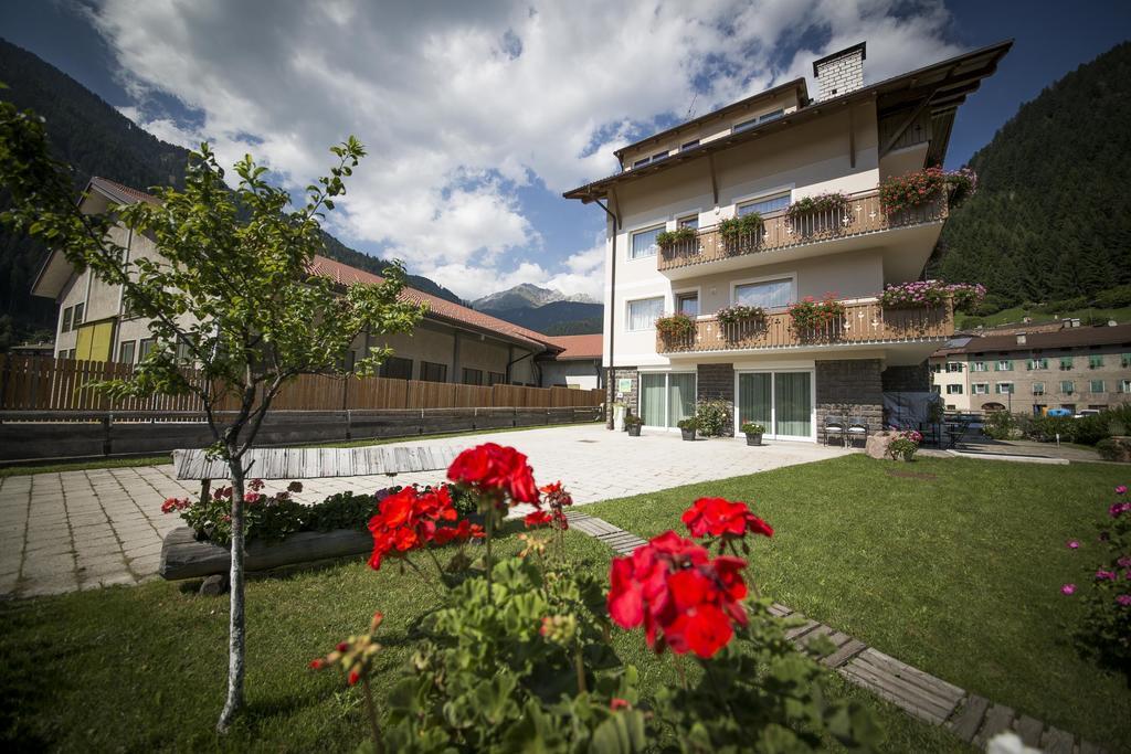 Appartamento Rose Di Bosco Predazzo Eksteriør billede
