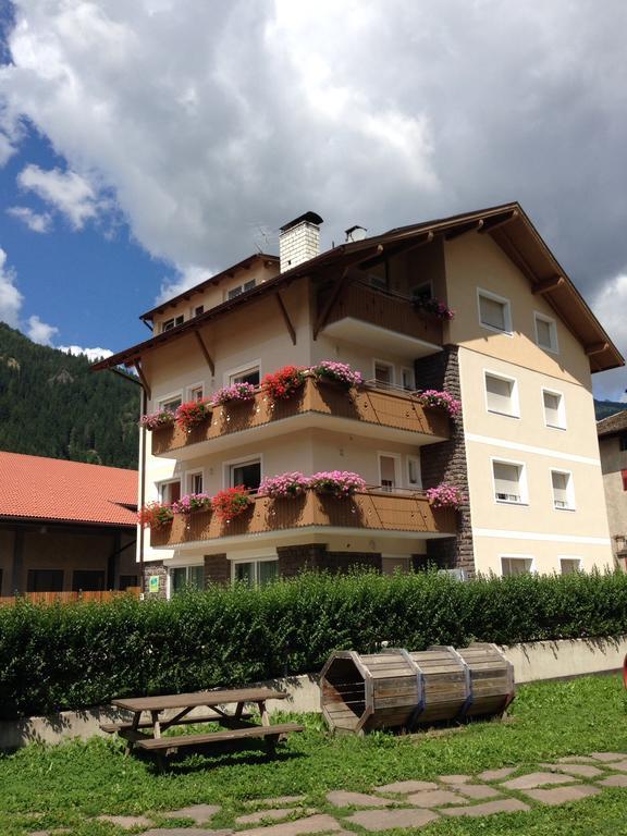Appartamento Rose Di Bosco Predazzo Eksteriør billede