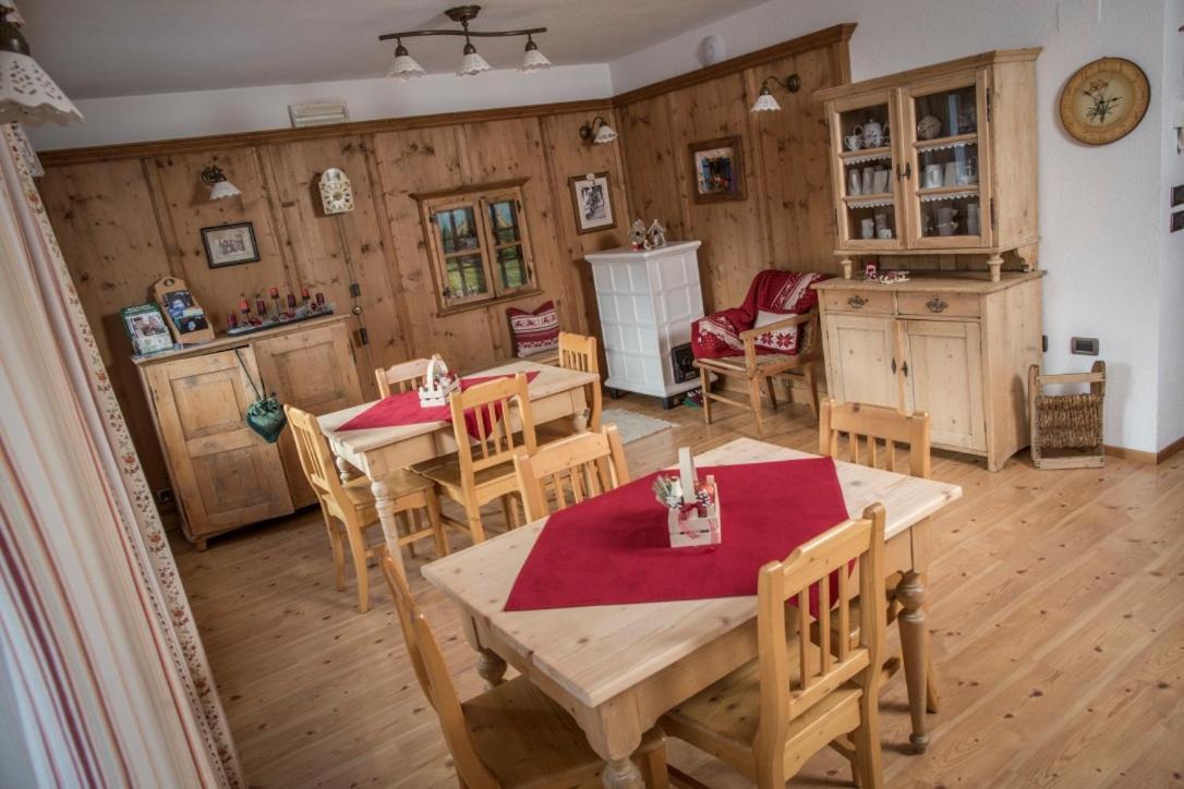 Appartamento Rose Di Bosco Predazzo Eksteriør billede